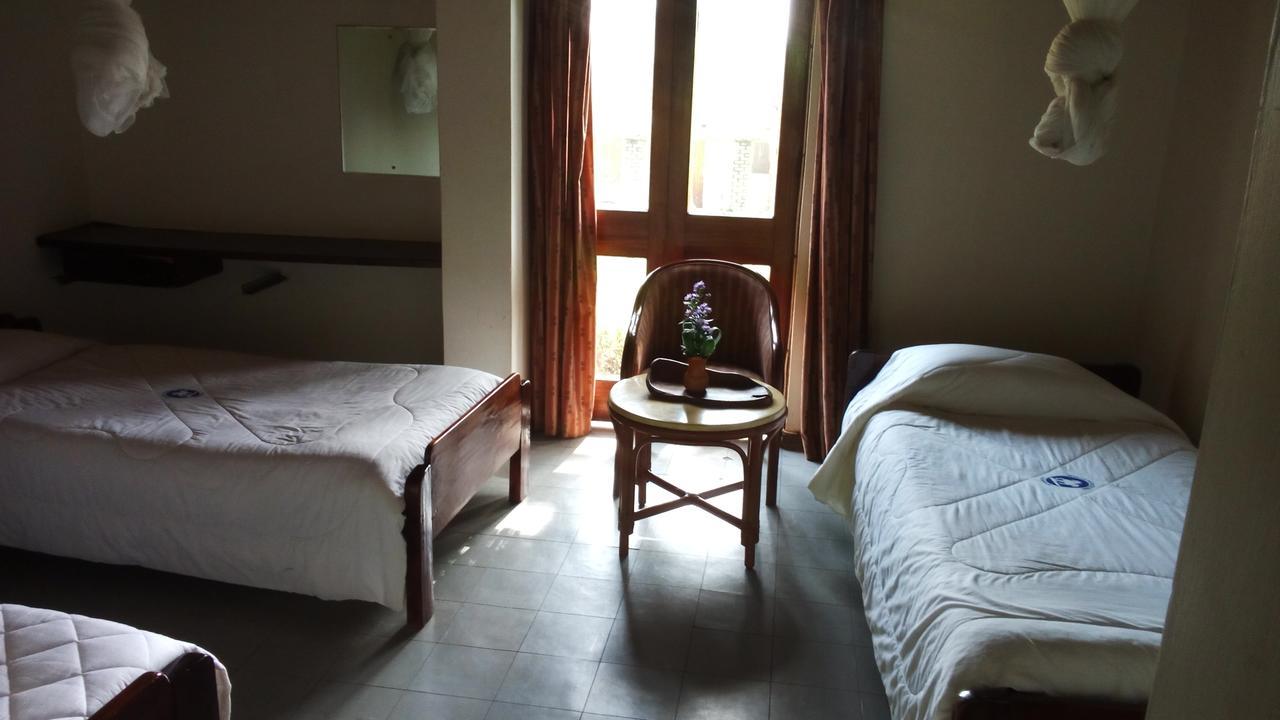 White Horse Inn Kabale Exterior foto