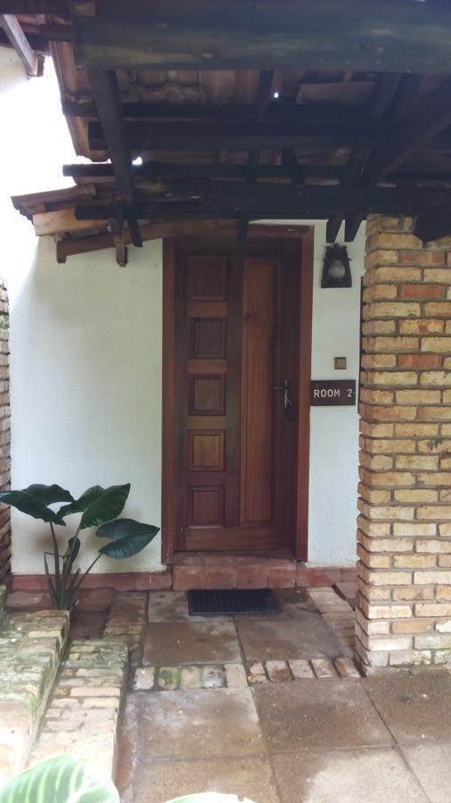 White Horse Inn Kabale Exterior foto