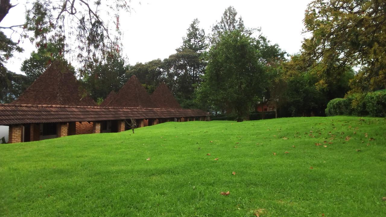 White Horse Inn Kabale Exterior foto