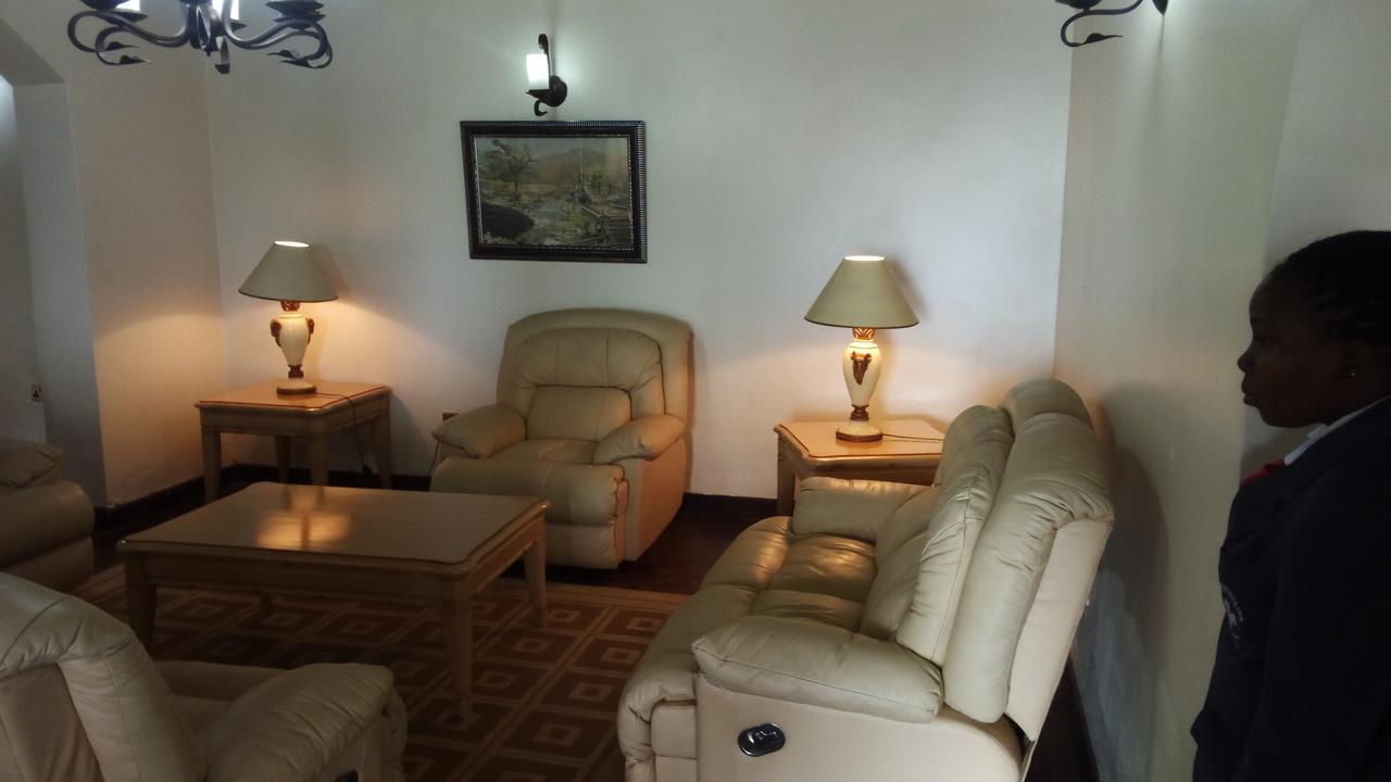 White Horse Inn Kabale Exterior foto