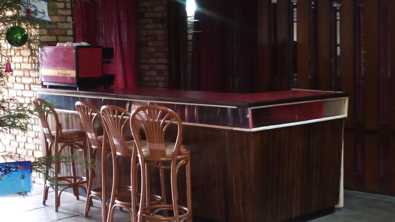 White Horse Inn Kabale Exterior foto